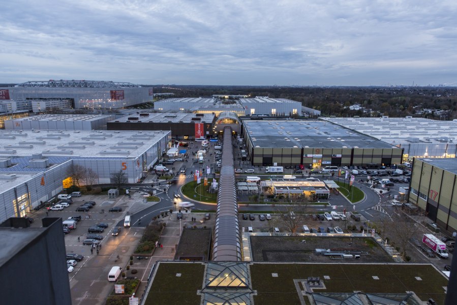 Trade fair area view in the evening, © Copyright/Messe Düsseldorf